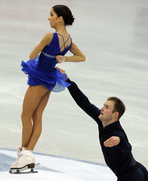 Фоторепортаж о выступлении Веры Базаровой и Юрия Ларионова на сочинском Гран-при. Фото: Julian Finney/Getty Images Фоторепортаж о выступлении Веры Базаровой и Юрия Ларионова на сочинском Гран-при. Фото: Julian Finney/Getty Images